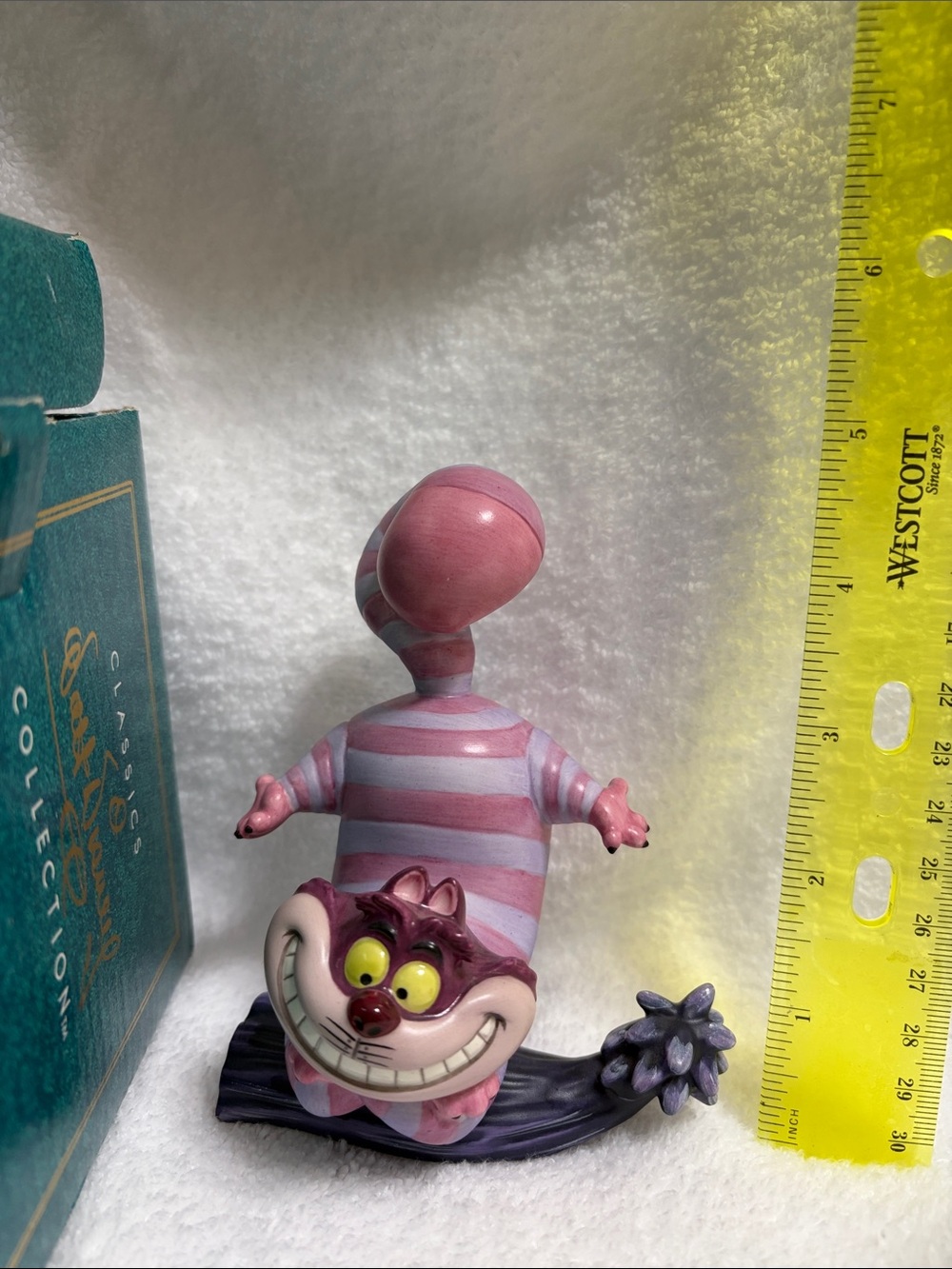 Cheshire Cat Classics Walt Disney Collection 1994 membership sculpture